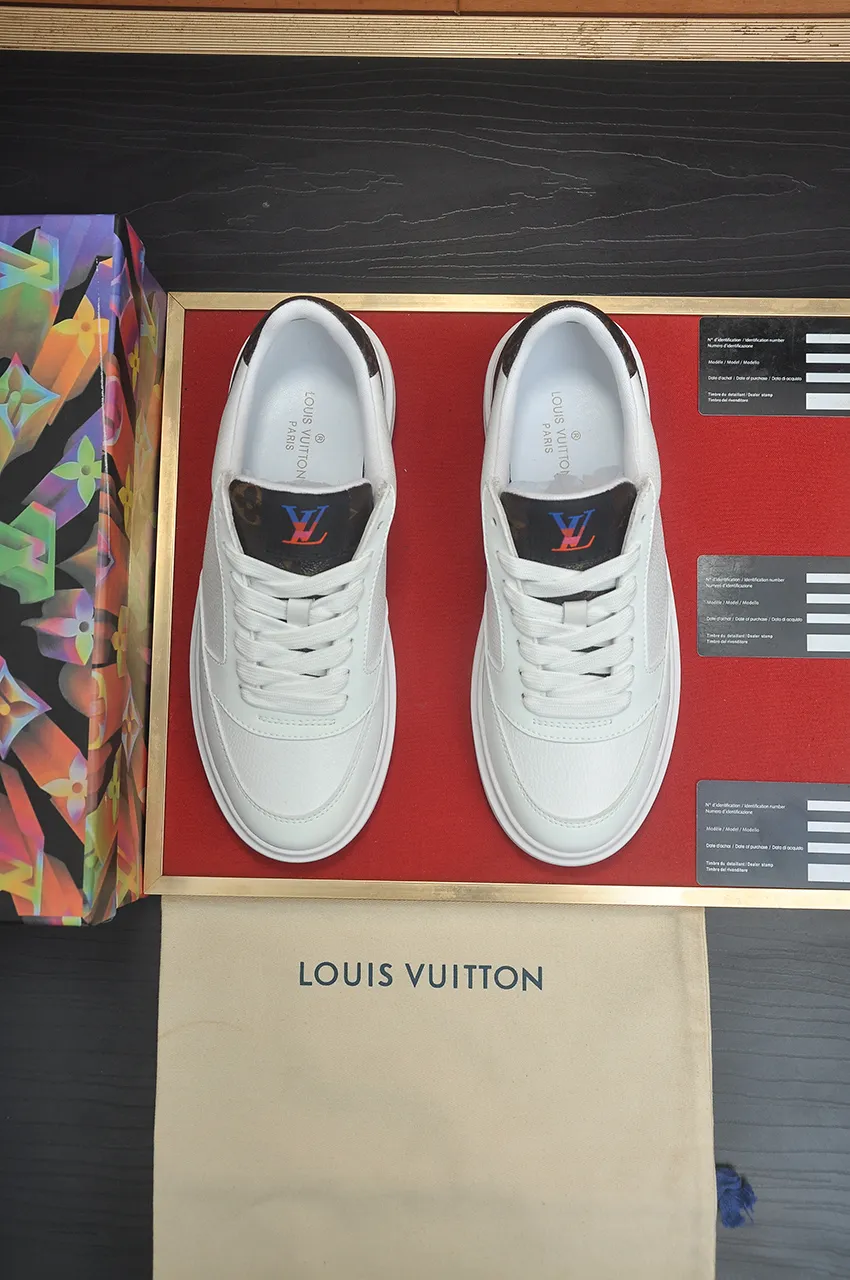 Men's shoes 💰540💶[LOUIS VUITTON] Original order price (water-dyed cowhide lining) new model 🍀LV Louis Vuitton * - top version of LV classic trendy shoes! Made of imported original cowhide, water-dyed cowhide lining, and original wear-resistant rubber outsole! High quality products! Code number 38-45 (45 is custom-made and cannot be returned or exchanged)